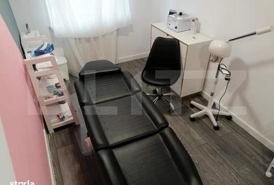 Spațiu comercial, de 160 mp, în Central - 4