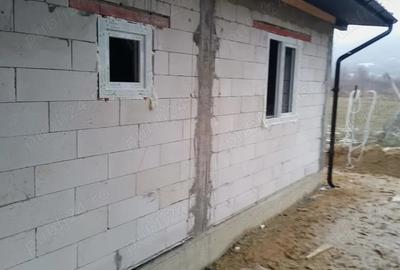 Casă cu 3 camere cu Teren 450 Mp în Central - 8