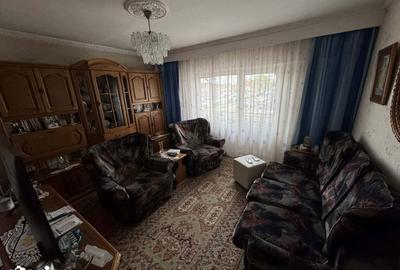 Apartament cu 4 camere decomandat în Carpați 2 - 13
