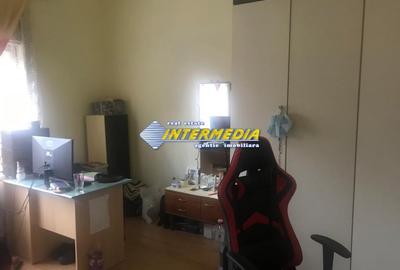 Casă individuală cu 3 camere decomandat cu Canalizare în Central - 10