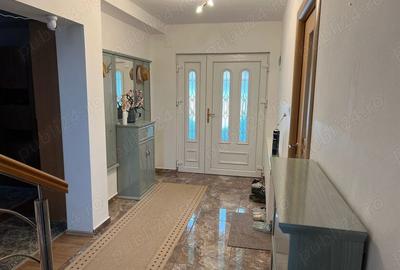 Casă cu 4 camere cu Teren 357 Mp în Grădiște - 4