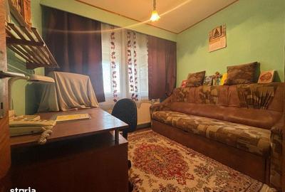 Apartament cu 4 camere decomandat în Republicii - 8