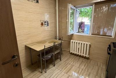 Stefan cel Mare, Lizeanu, Obor, 8 minute metrou - 13