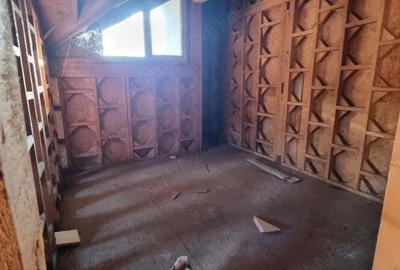 Casă cu 6 camere în Bujoreni - 8