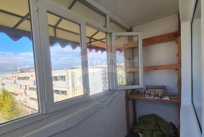 Apartament cu 3 camere decomandat în Brăilei - 5