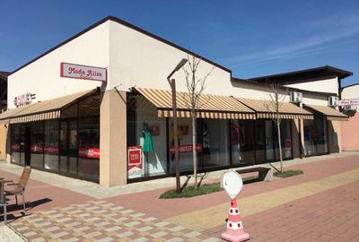 Spațiu comercial, în Central - 4