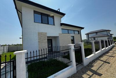 Vila in Complex la Cheie Balotesti Nord - 2