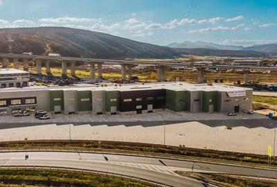 Spațiu comercial, de 3,200 mp, în Central - 6