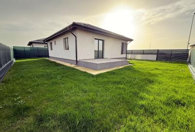 Casa moderna / 3 Camere / 2 Bai / Curte amenajata - 2