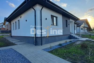 Casă cu 4 camere cu Teren 498 Mp în Miroslava - 2