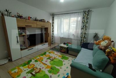 Apartament 3 camere, 60mp, zona Cugir - 1