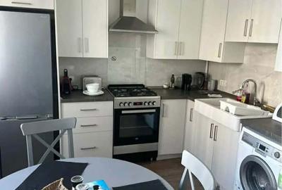 Apartament cu 3 camere în Lipovei