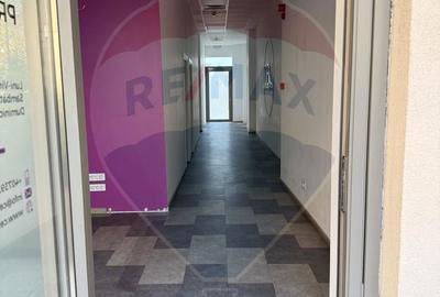 Spațiu comercial, de 92.2 mp, în Central - 3