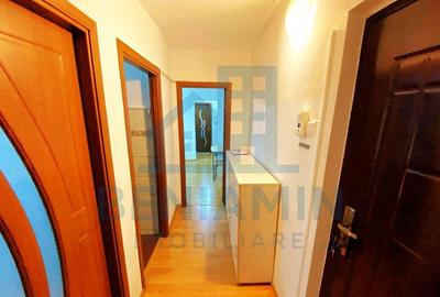 Apartament cu 3 camere semidecomandat în Craiovița Nouă - 10