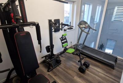 Casă cu 4 camere cu Teren 1220 Mp în Central - 2