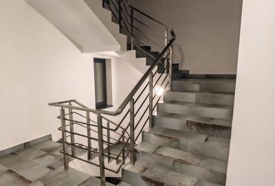 Garsonieră decomandată, mobilată în Berceni