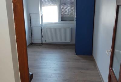 Apartament cu 3 camere decomandat în Micro 6 - 7