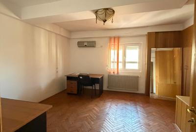 Apartament cu 4 camere decomandat în Romană - 6