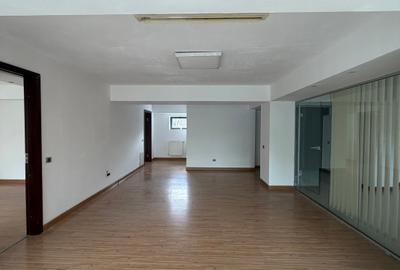 Birou, de 120 mp, în Unirii - 2