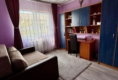 Apartament cu 3 camere semidecomandat în Central - 3