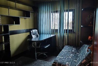 Apartament cu 3 camere decomandat în Frumoasa