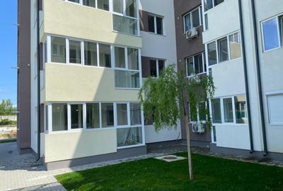 Apartament cu 2 camere decomandat în Gherăiești - 1