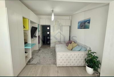 Garsonieră decomandată, mobilată în Sud