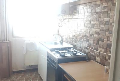 Apartament doua camere, nedecomandat, etaj trei, CT, termopan, balcon, geam baie - 16