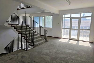 Apartament cu 3 camere în Central - 3