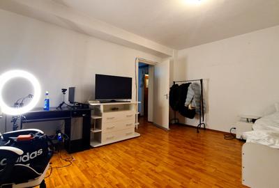 Apartament cu 3 camere decomandat în Răcădău - 4