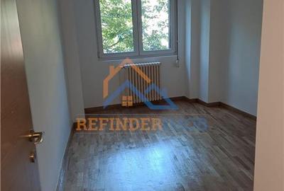 Apartament cu 4 camere semidecomandat în Unirii - 4
