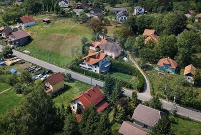 Casă individuală cu 8 camere cu Teren 622 Mp în Moieciu de Jos - 3