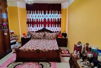 Casă cu 5 camere cu Teren 2000 Mp în Central - 6