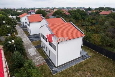 Duplex cu 4 camere cu Canalizare în Chișoda - 3