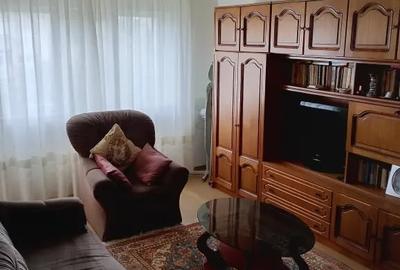Apartament cu 2 camere decomandat în C5 - 1