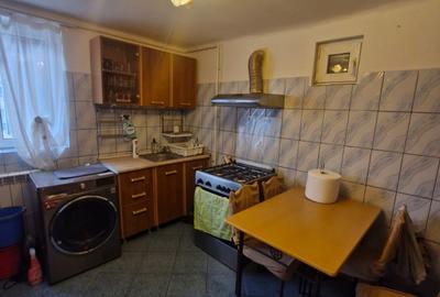 Casă individuală cu 6 camere cu Canalizare în Central - 5