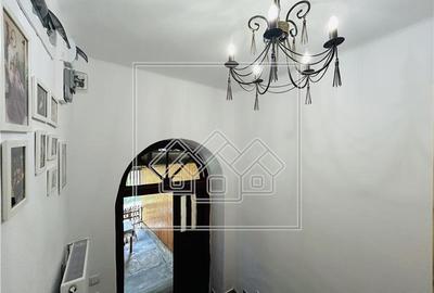 Casa in Sibiu - Vurpar - 2 constructii in curte - Gradina mare - 30