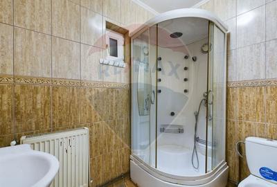 Casă cu 6 camere cu Teren 174 Mp în Andronache - 25