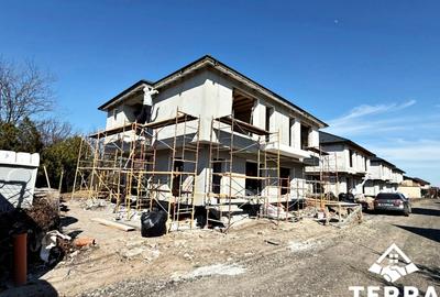 Casă individuală cu 4 camere cu Canalizare în Valu lui Traian - 12