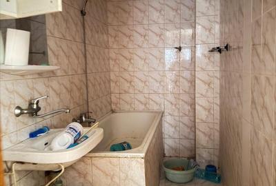 Calea Vitan, intersectie Foisorului, 5 minute Mall Vitan, bloc 1988 - 6