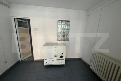 Spa?iu Comercial de inchiriat, 35 mp - zona Cetate - 3