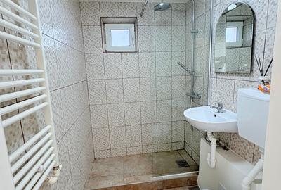 Apartament cu 3 camere semidecomandat în Berceni - 8