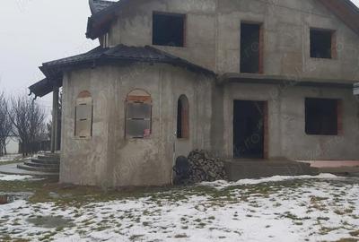 Casă cu Teren 680 Mp în Cătămărești - 5