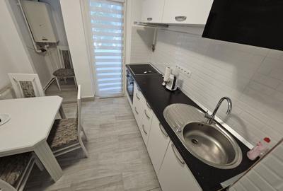 Apartament cu 3 camere decomandat în Central - 4