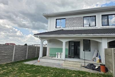 Casă cu Teren 307 Mp în Moșnița Nouă