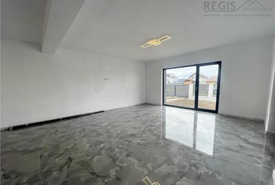 Casă cu 4 camere cu Canalizare în Cristian - 9