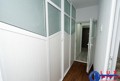 Apartament cu 3 camere decomandat în C5 - 8