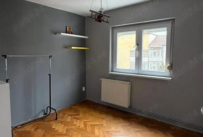 Apartament cu 3 camere decomandat în Șagului