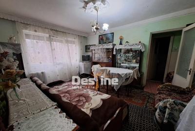 MIRCEA CEL BATRAN, Apartament 2 camere, semidecomandat, 58.9 - 1