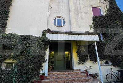 Casă cu 8 camere cu Teren 767 Mp în Central - 17